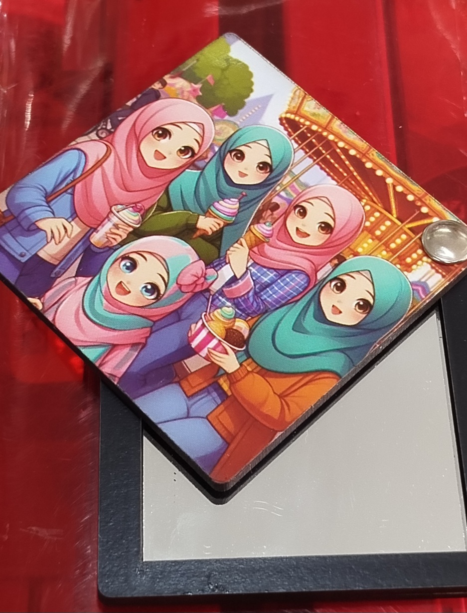 آینه چوبی طرح حجاب